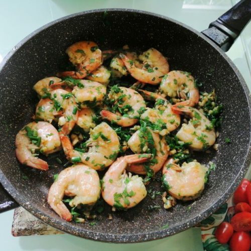 Vajas-fokhagymás garnéla